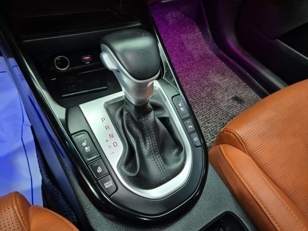 KIA K3 - Vista 8