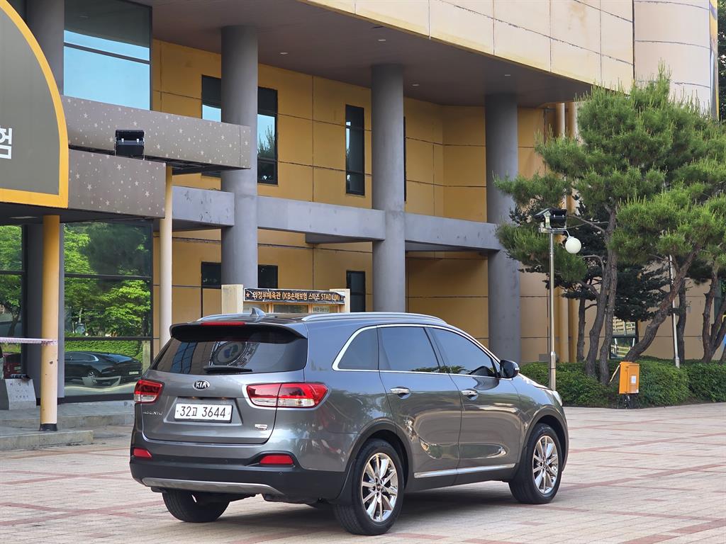 KIA Sorento - Vista 6