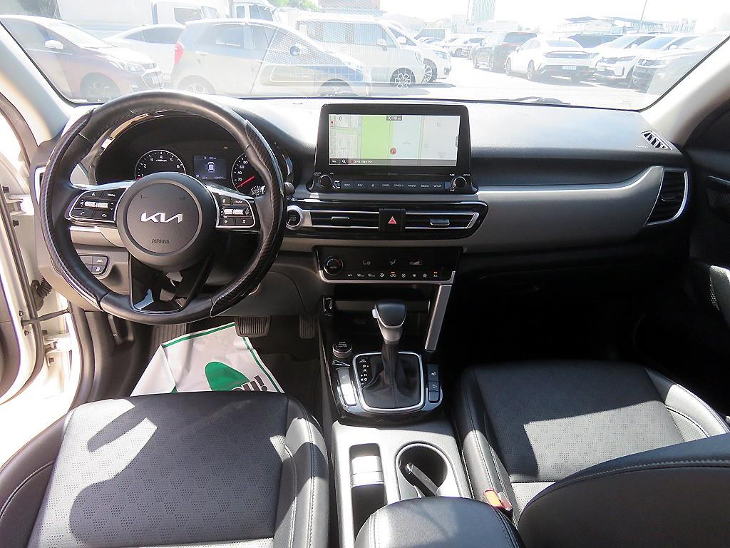 KIA Seltos - Vista 9