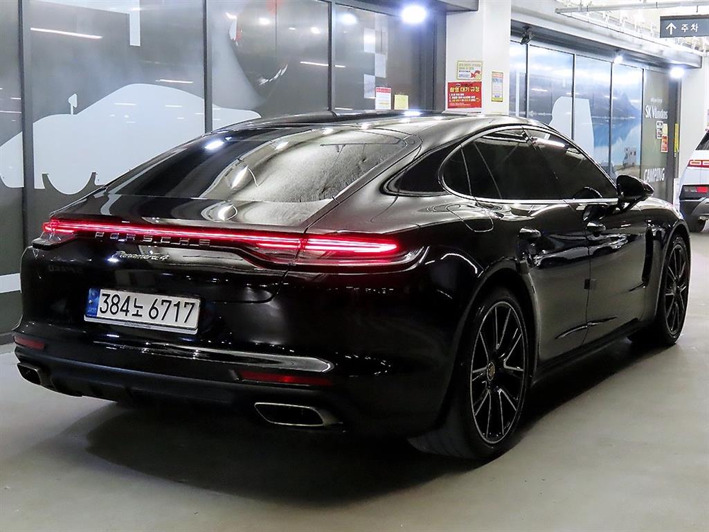 Porsche Panamera - Vista 4