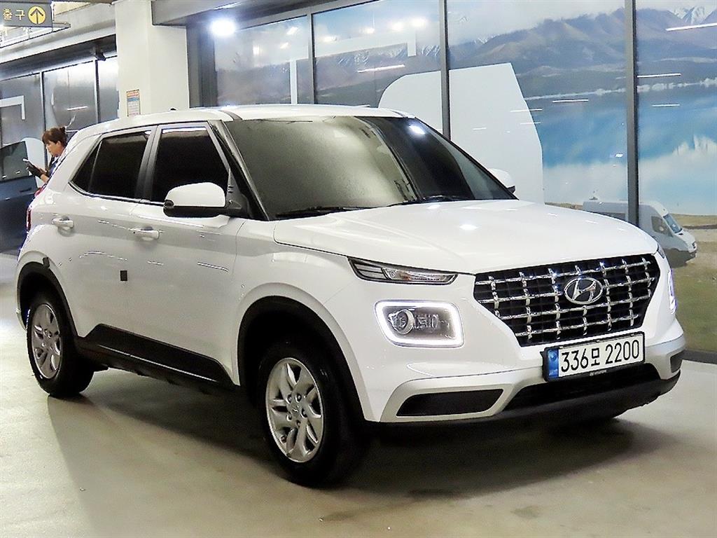 HYUNDAI Venue 2021 Blanco - Importación desde Corea - HF Imports Iquique - Foto 1