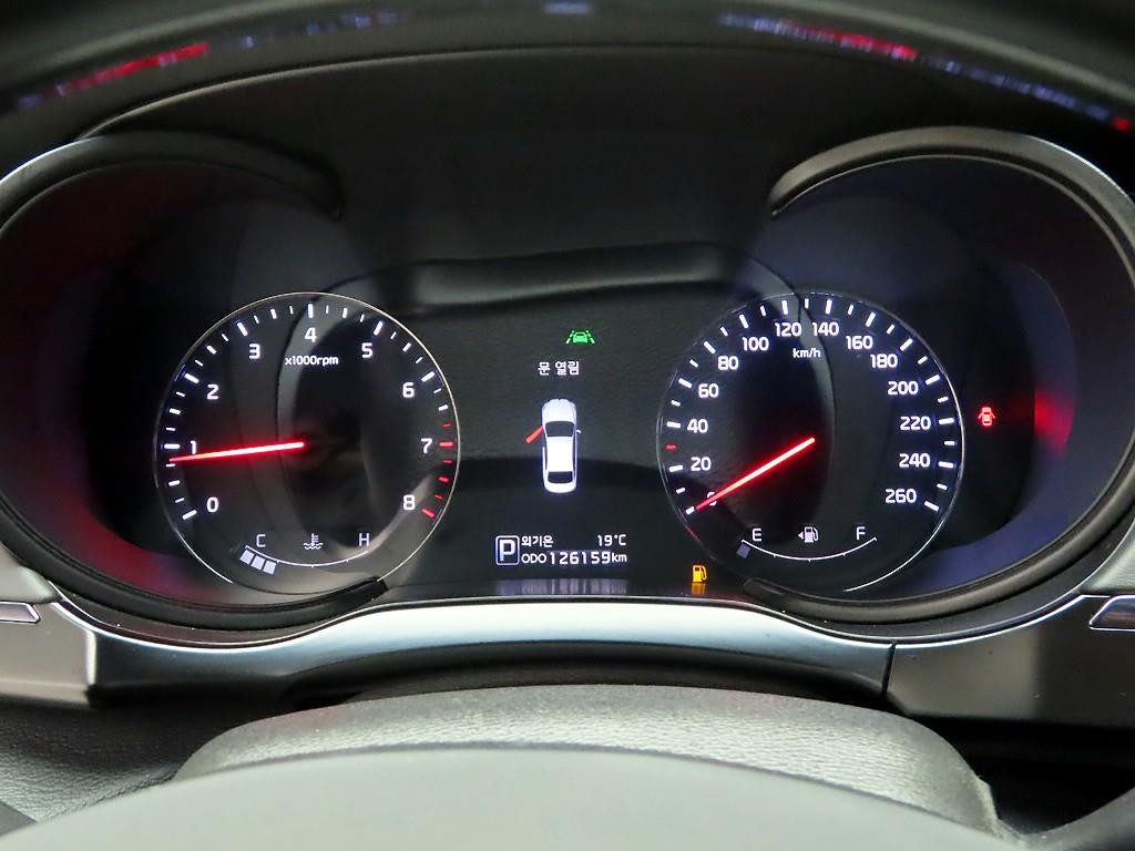 KIA K9 - Vista 5