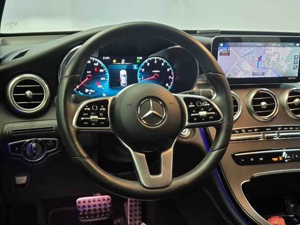 Mercedes Benz GLC Class - Vista 9