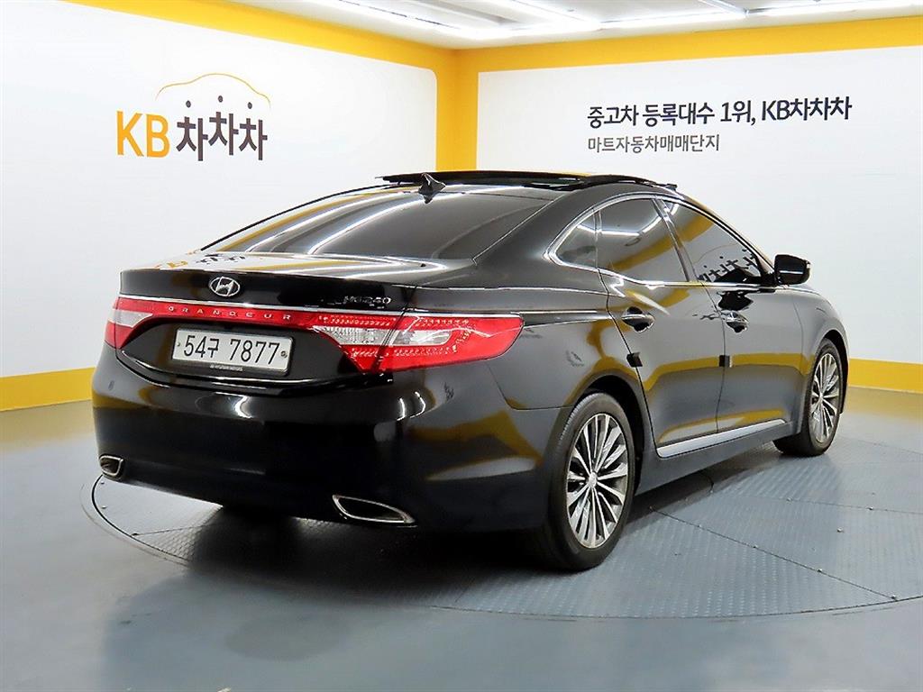 HYUNDAI Grandeur - Vista 4