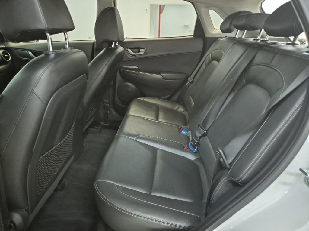 HYUNDAI Kona - Vista 12