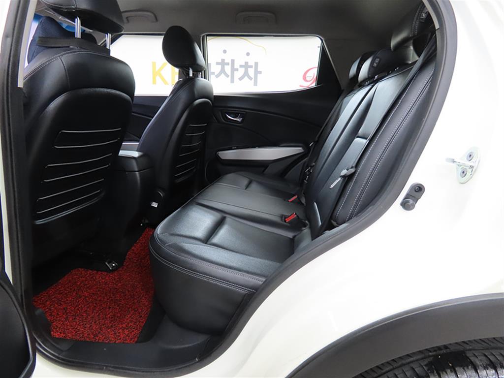 Ssangyong Tivoli - Vista 6