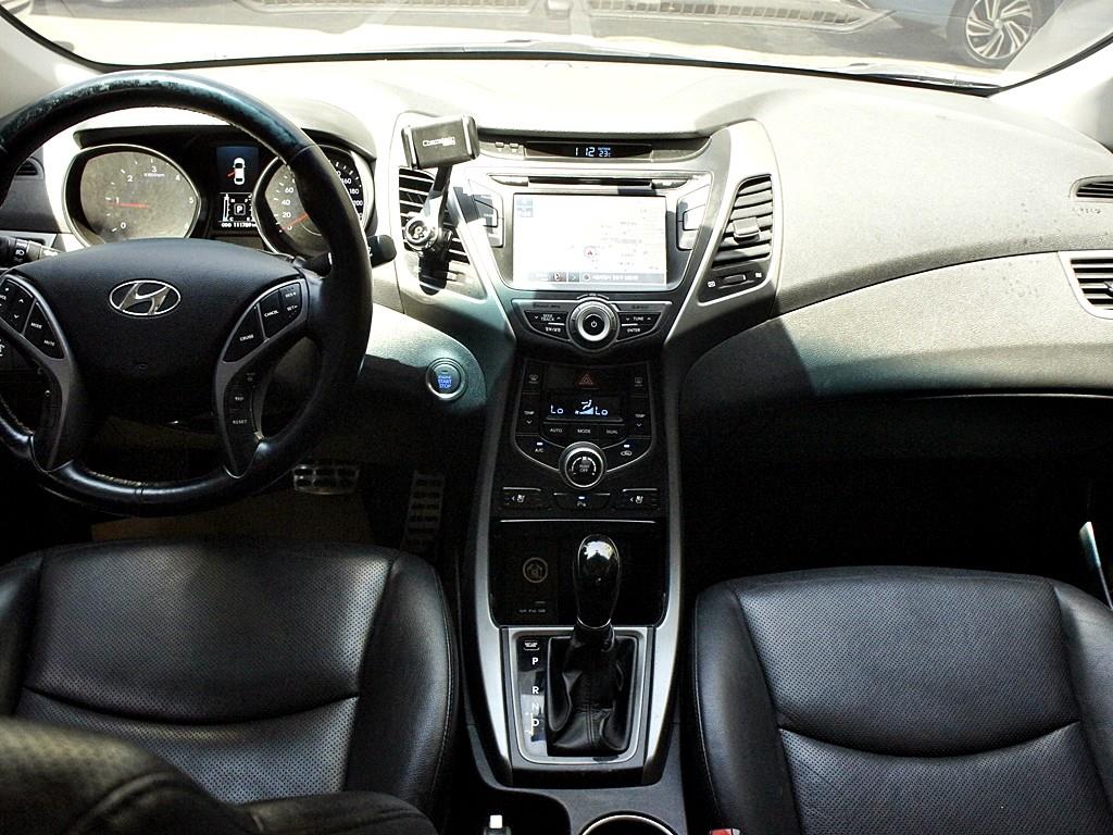 HYUNDAI Avante 2015 Gris - Importación desde Corea - HF Imports Iquique - Foto 7