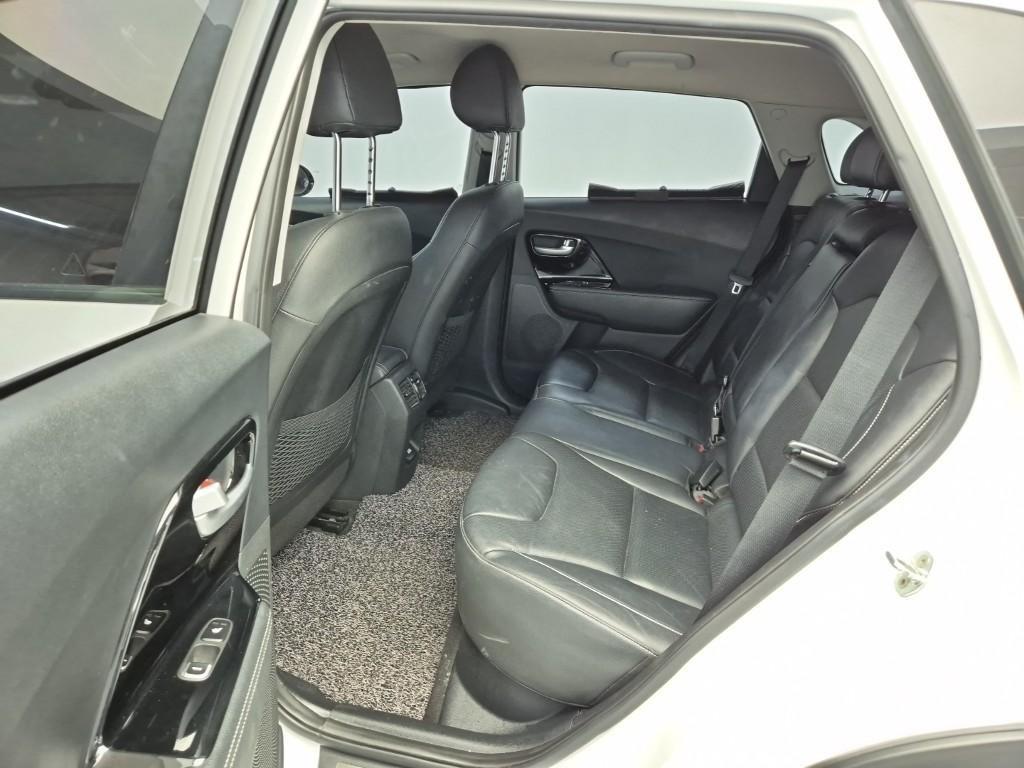 KIA Niro - Vista 12