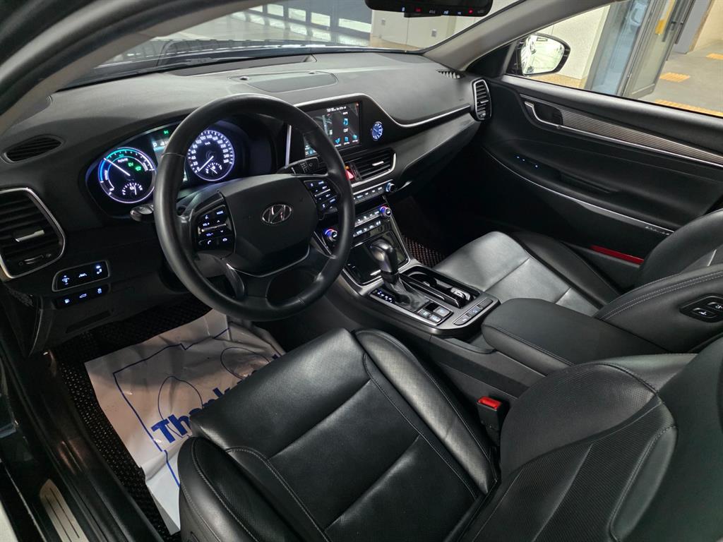 HYUNDAI Grandeur - Vista 5
