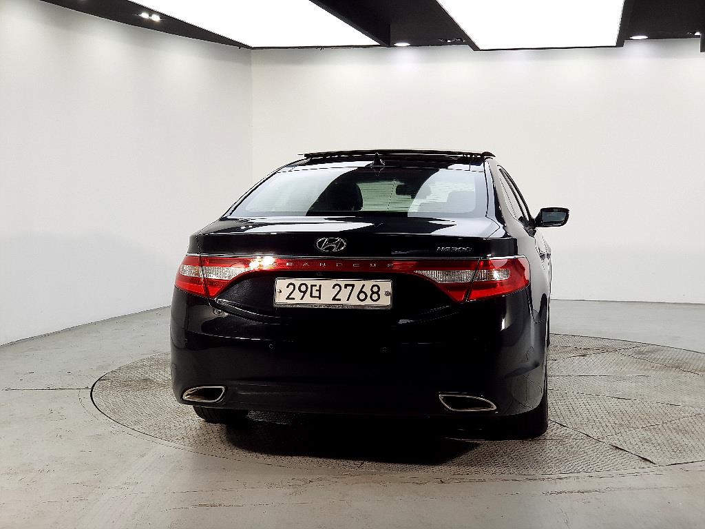 HYUNDAI Grandeur - Vista 3