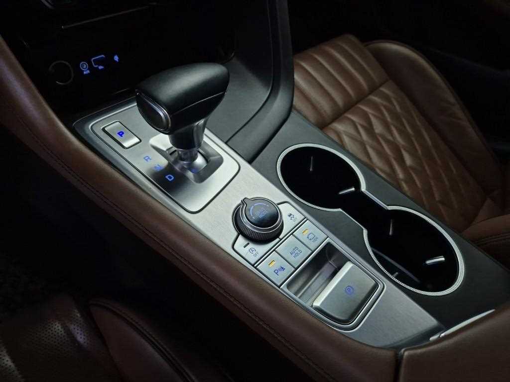 Genesis G70 - Vista 8