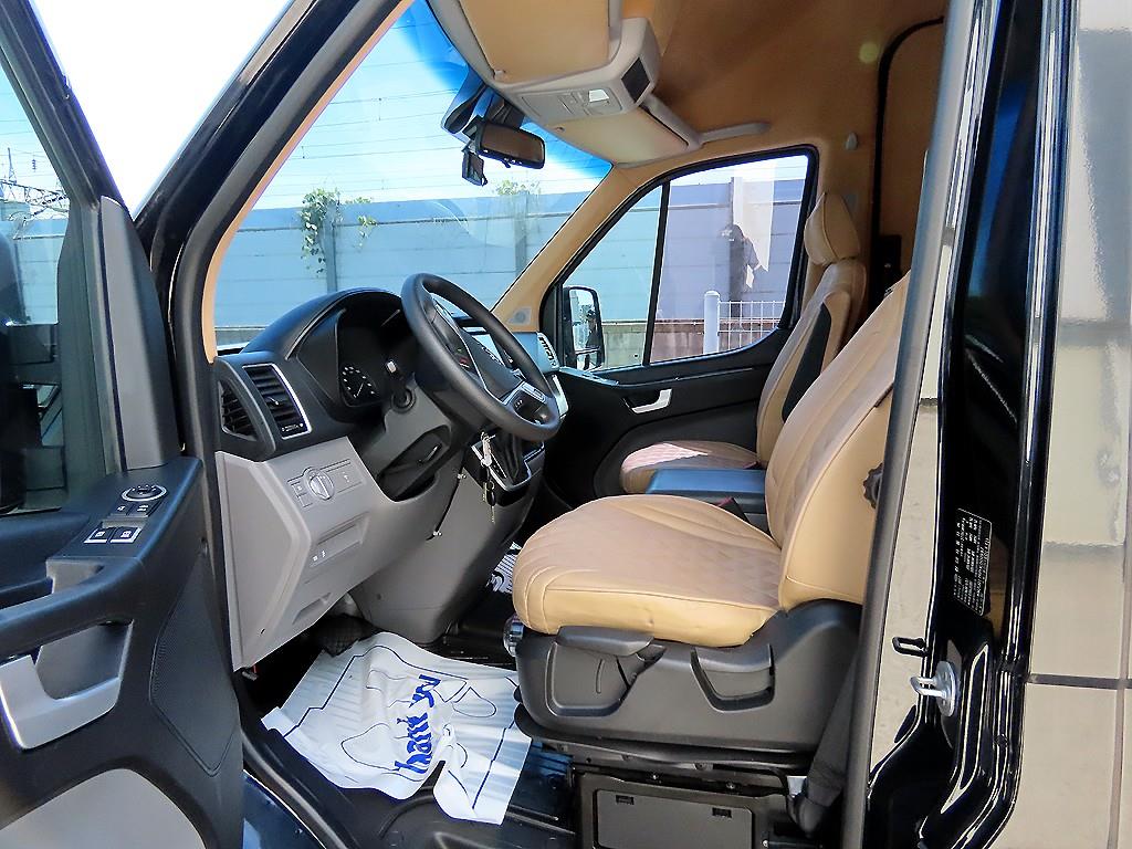 HYUNDAI Solati - Vista 5