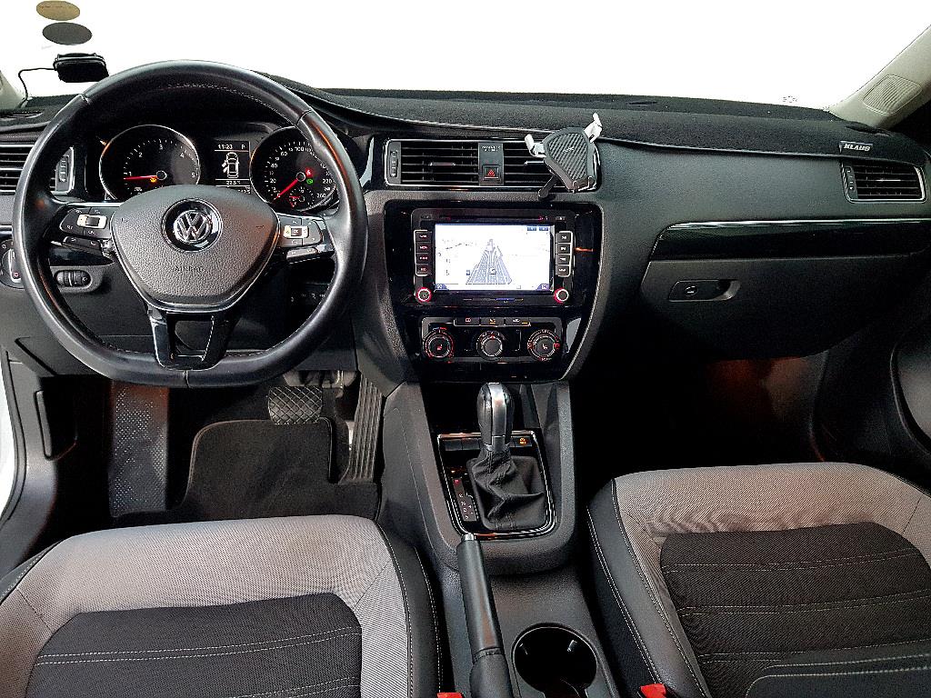 Volkswagen Jetta - Vista 5