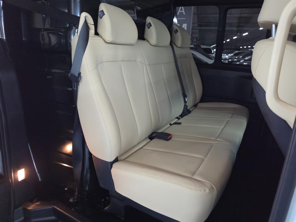 HYUNDAI Staria - Vista 6