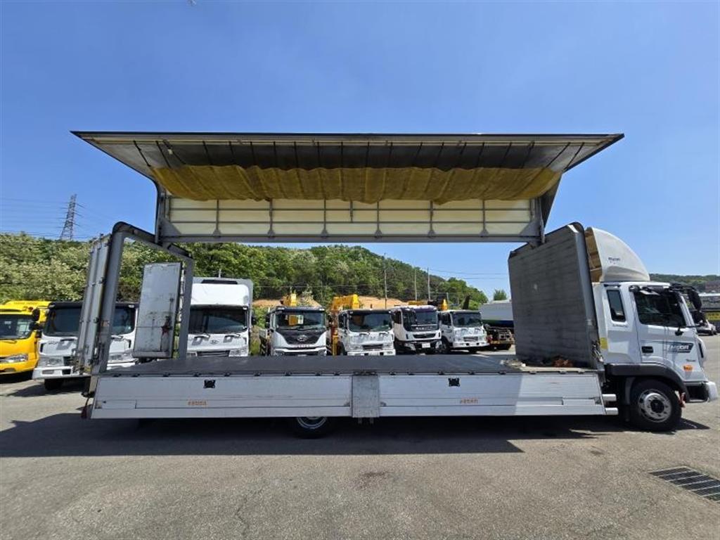 medium and large cargo truck - Vista 10