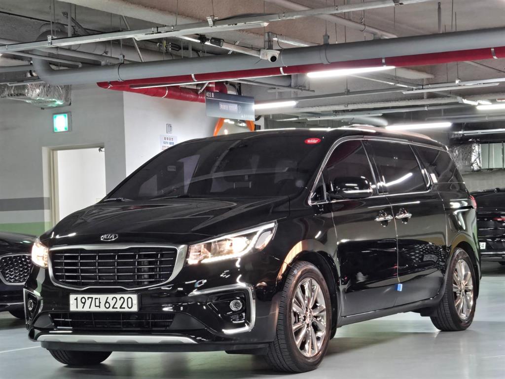 KIA Carnival 2020 Negro - Importación desde Corea - HF Imports Iquique - Foto 1