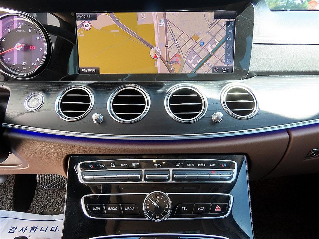 Mercedes Benz E class 2017 Negro - Importación desde Corea - HF Imports Iquique - Foto 13