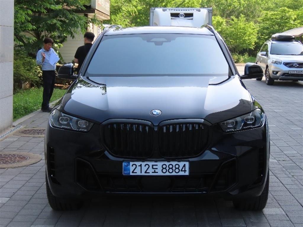 BMW X5 2025 Negro - Importación desde Corea - HF Imports Iquique - Foto 1