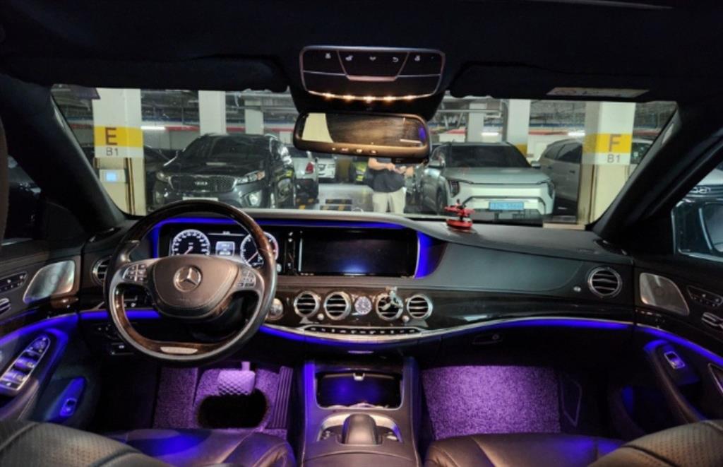 Mercedes Benz S Class - Vista 4
