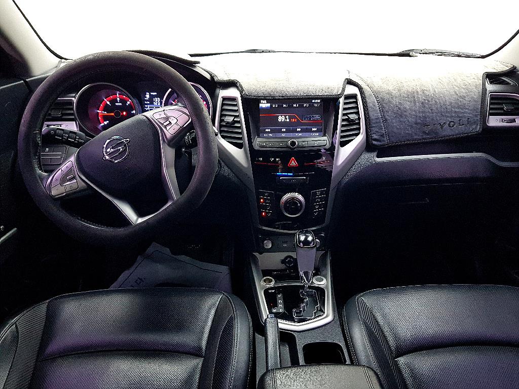 Ssangyong Tivoli - Vista 5