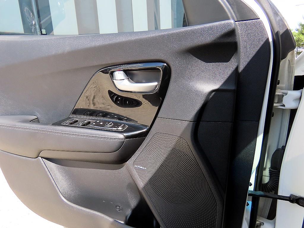 KIA Niro - Vista 11