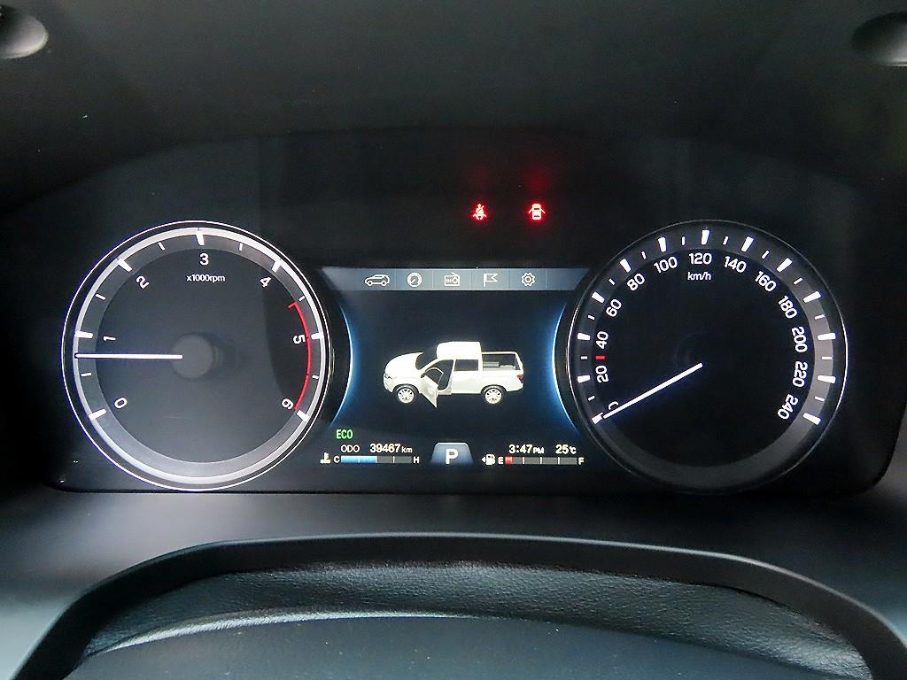 Ssangyong Rexton - Vista 9