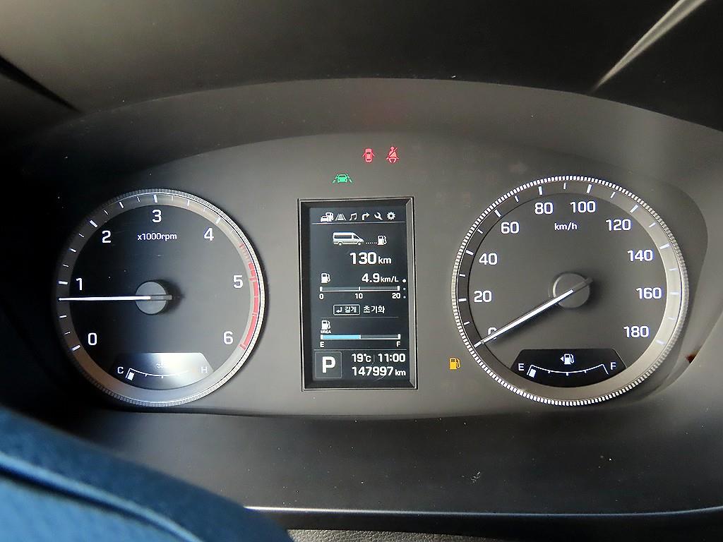 HYUNDAI Solati - Vista 10