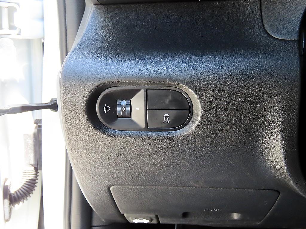 HYUNDAI Casper - Vista 12
