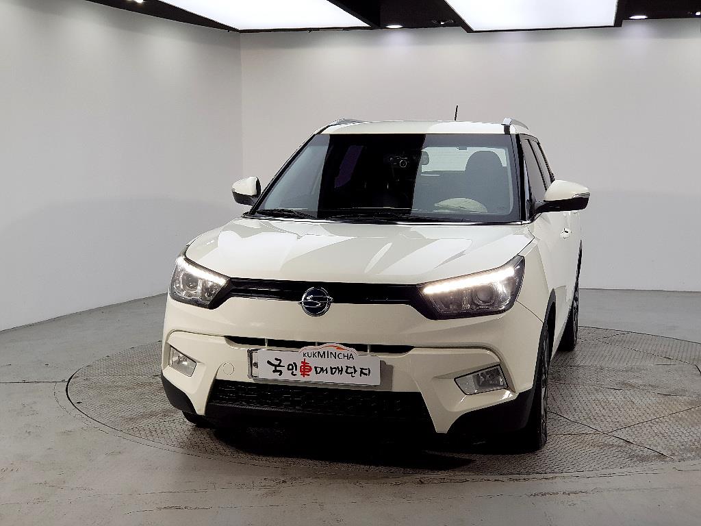 Ssangyong Tivoli - Vista 2