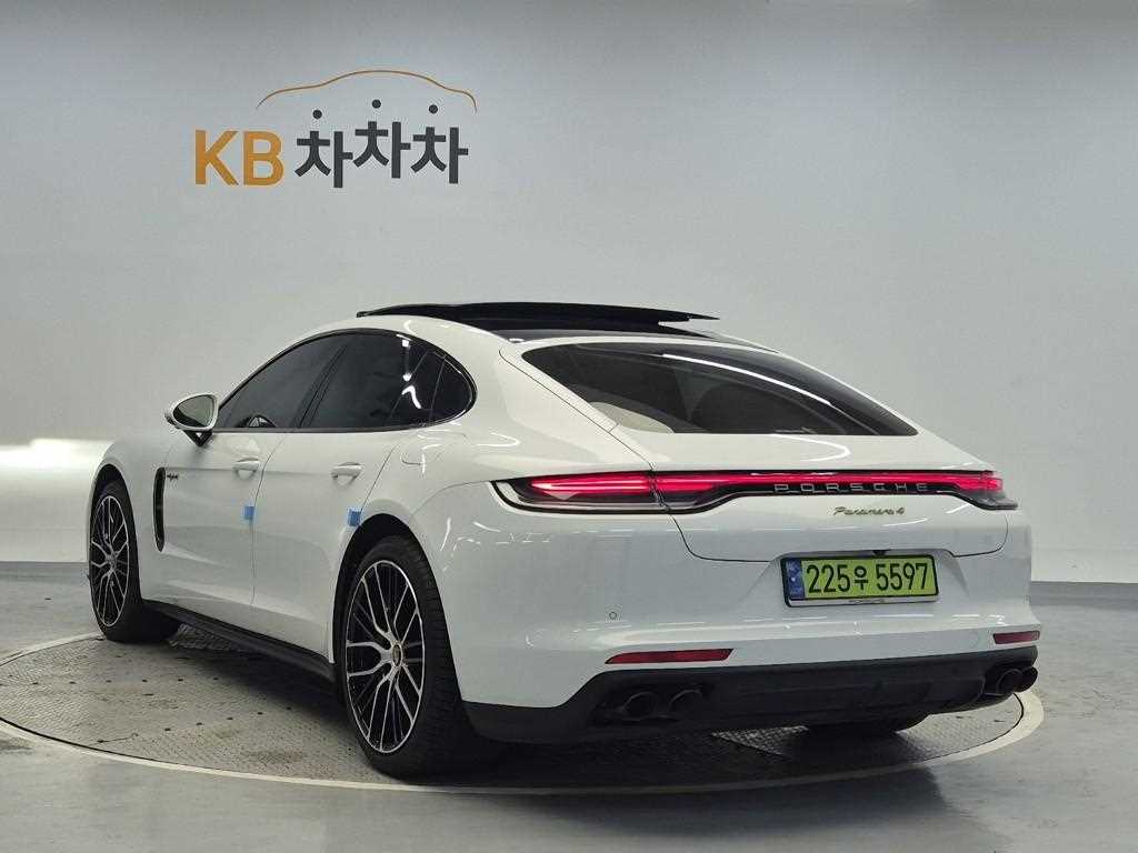 Porsche Panamera - Vista 2