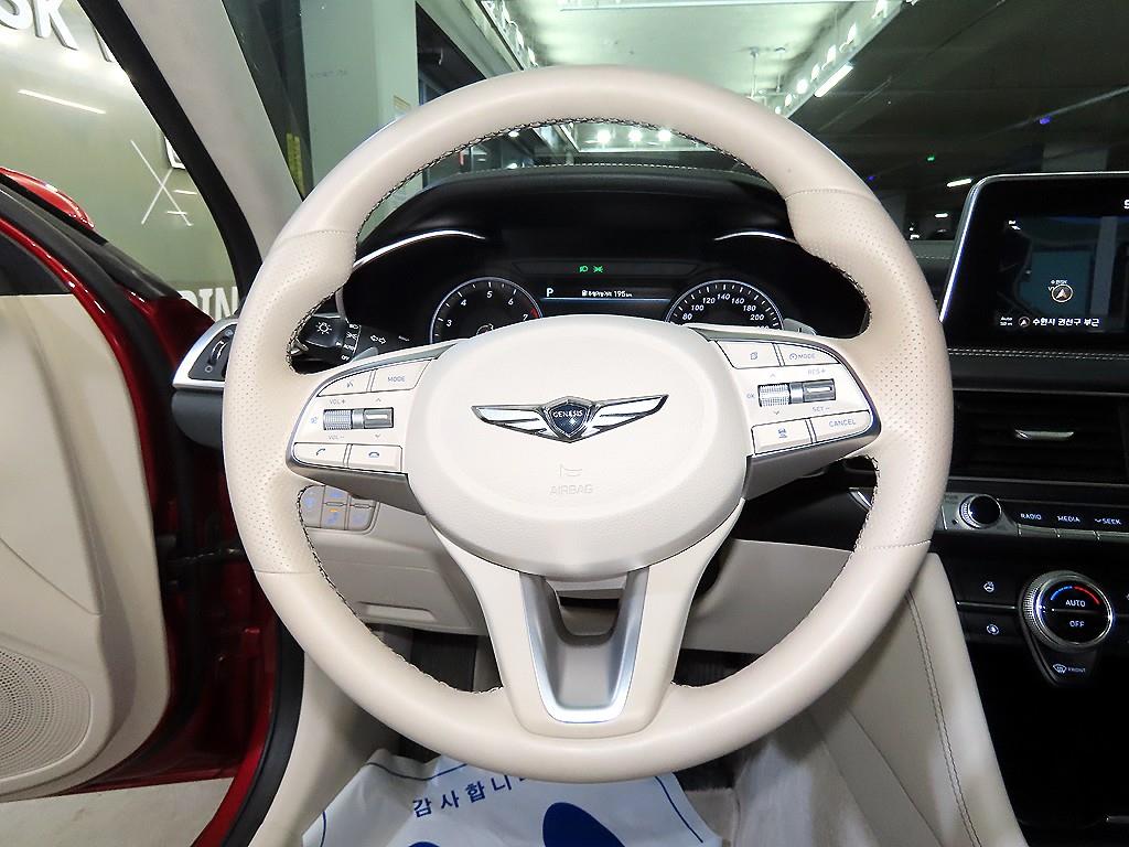 Genesis G70 - Vista 8
