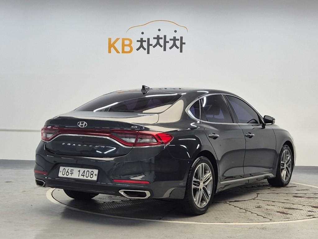 HYUNDAI Grandeur - Vista 3