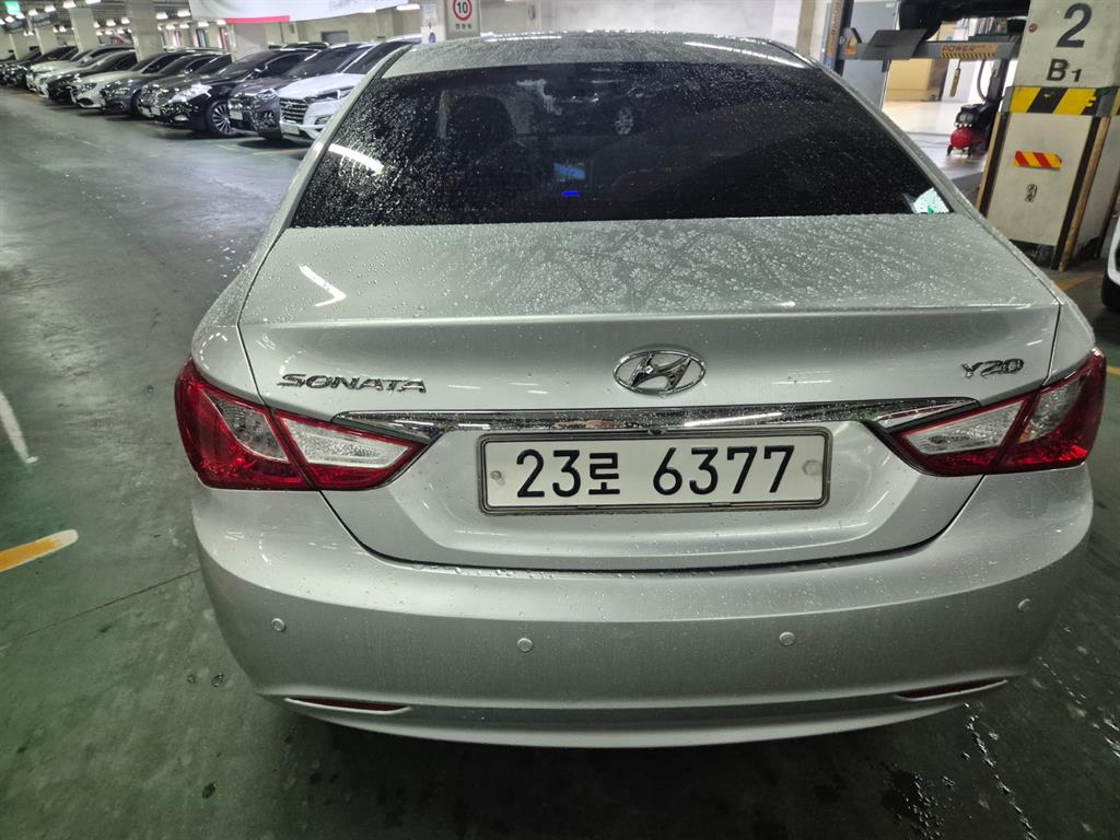 HYUNDAI Sonata - Vista 2
