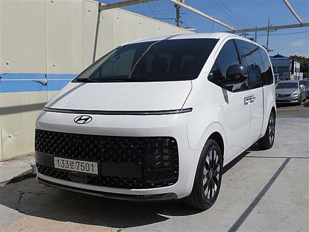 HYUNDAI Staria - Vista 3