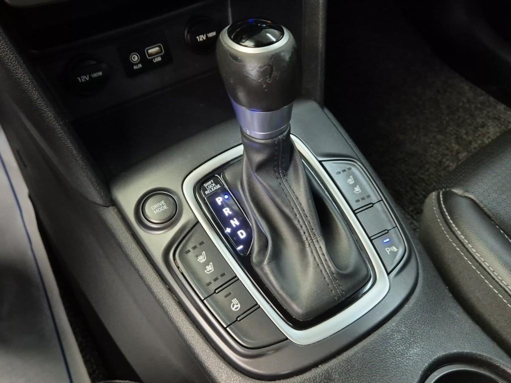 HYUNDAI Kona - Vista 8