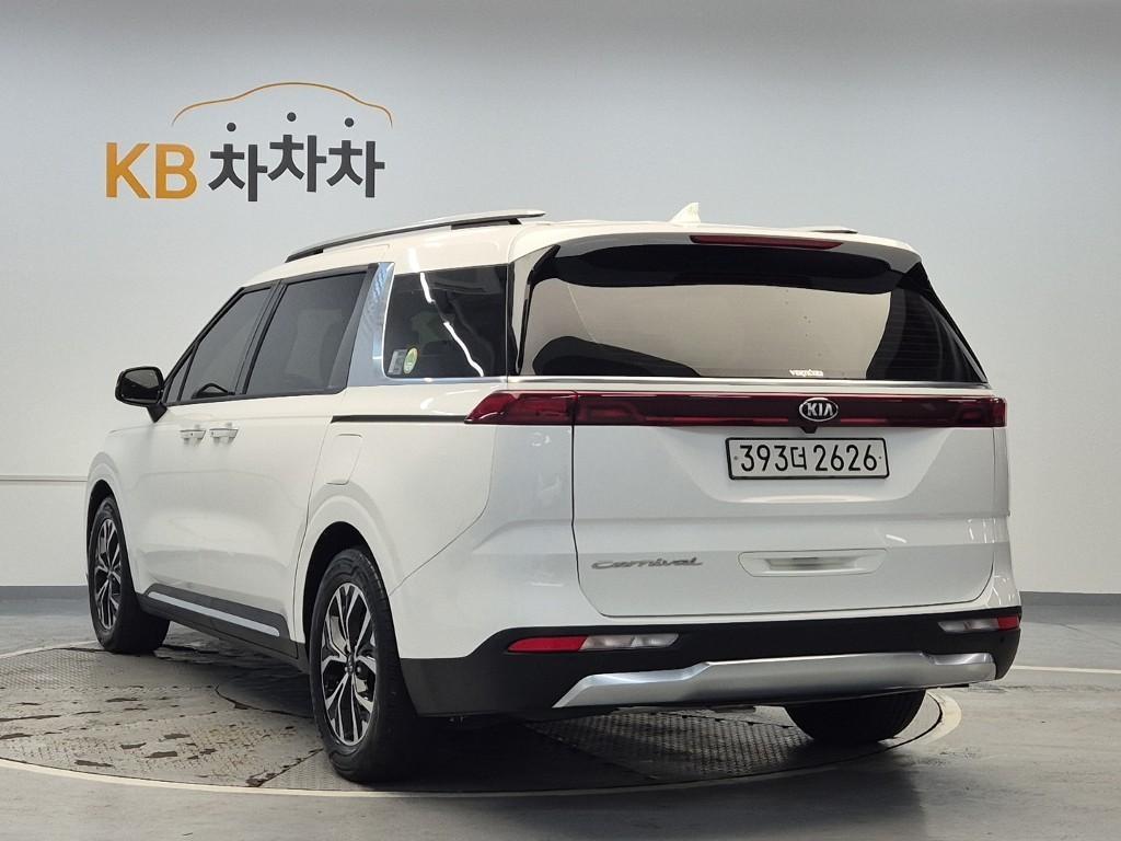 KIA Carnival - Vista 2