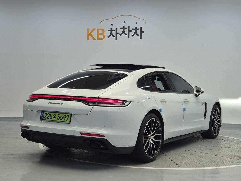 Porsche Panamera - Vista 3