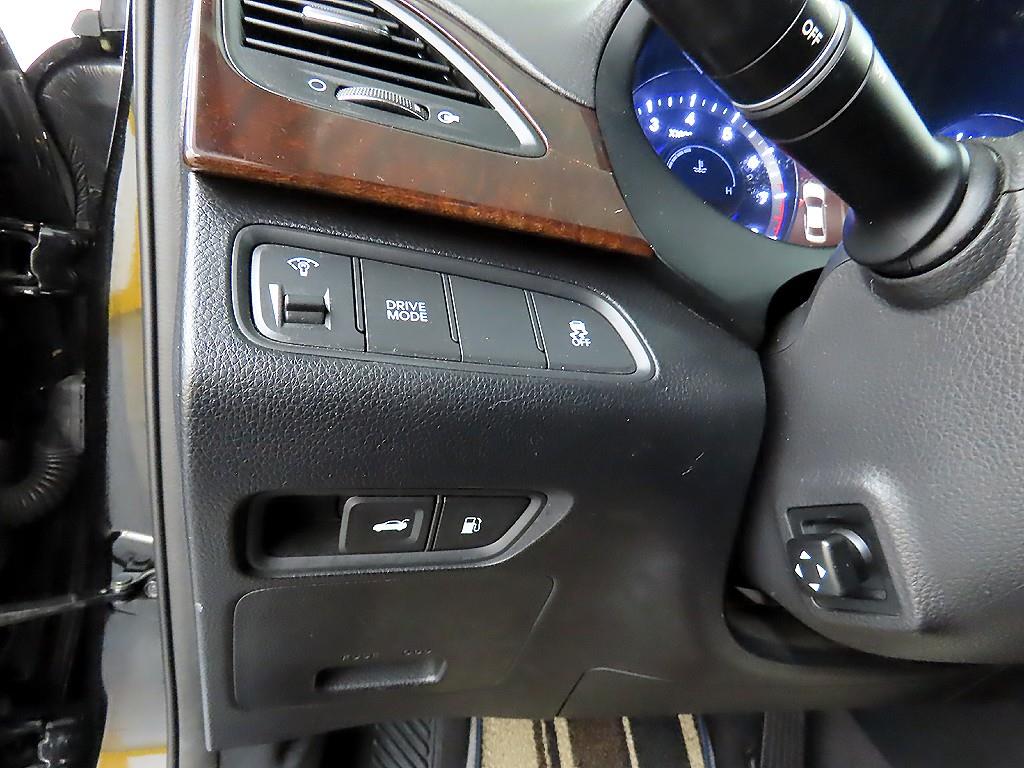 HYUNDAI Grandeur - Vista 12
