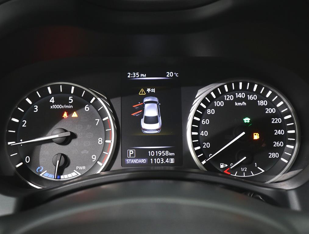 Infiniti Q - Vista 7