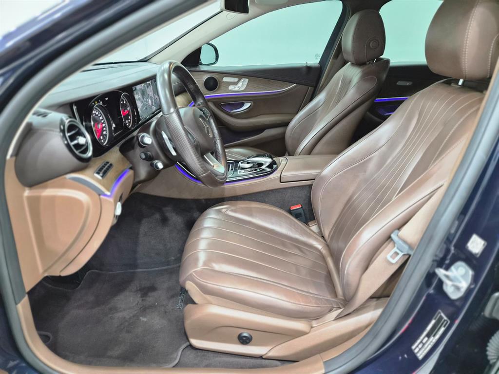 Mercedes Benz E class - Vista 9