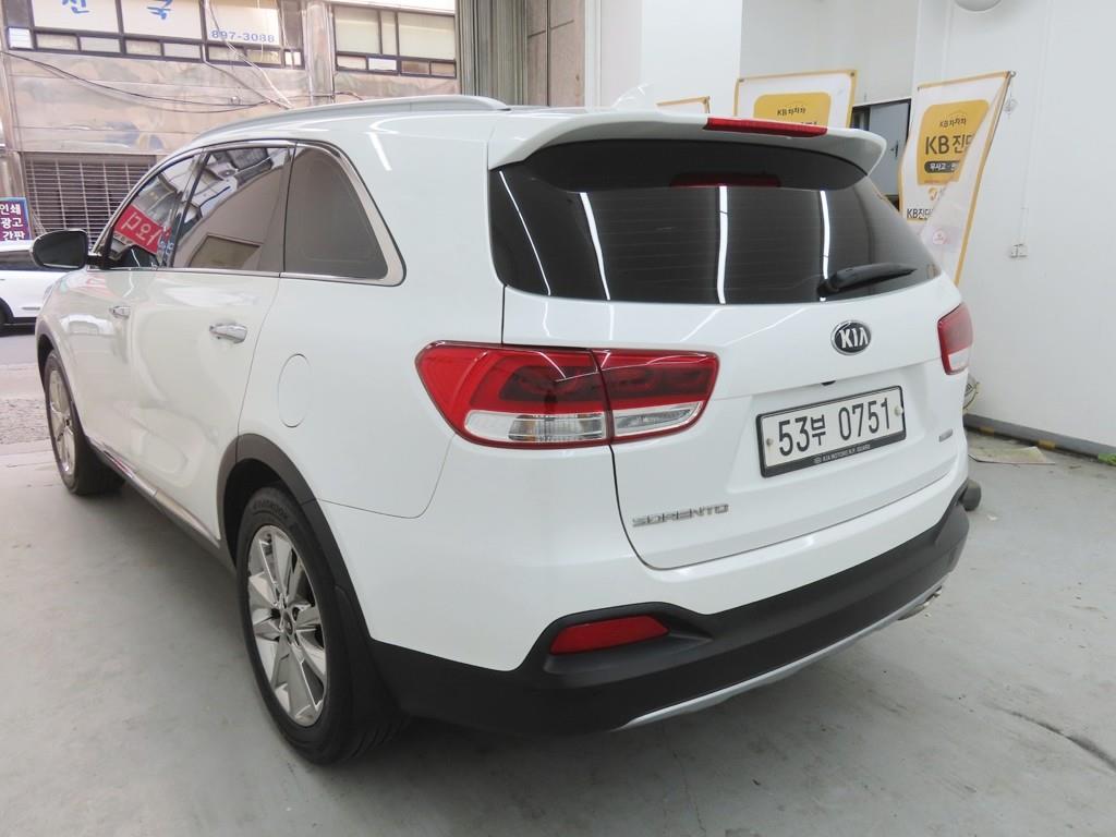 KIA Sorento - Vista 4