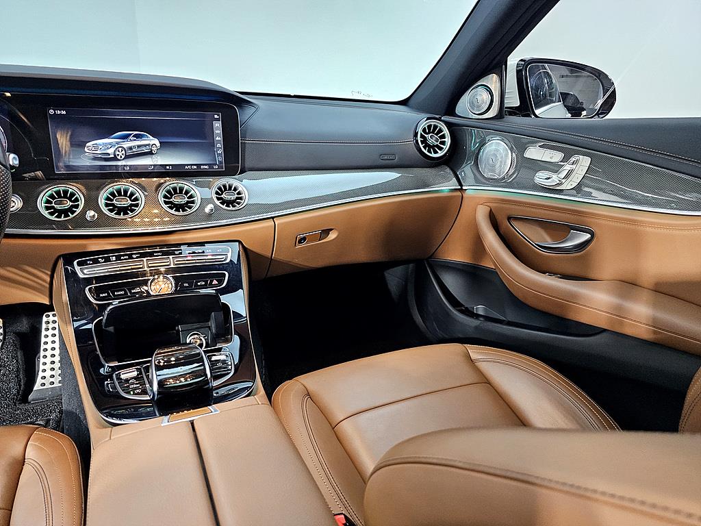 Mercedes Benz E class - Vista 10