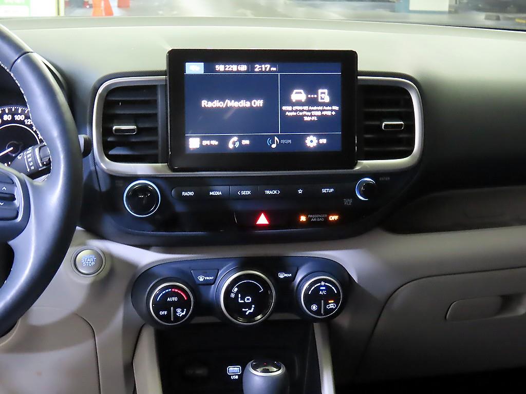 HYUNDAI Venue - Vista 11
