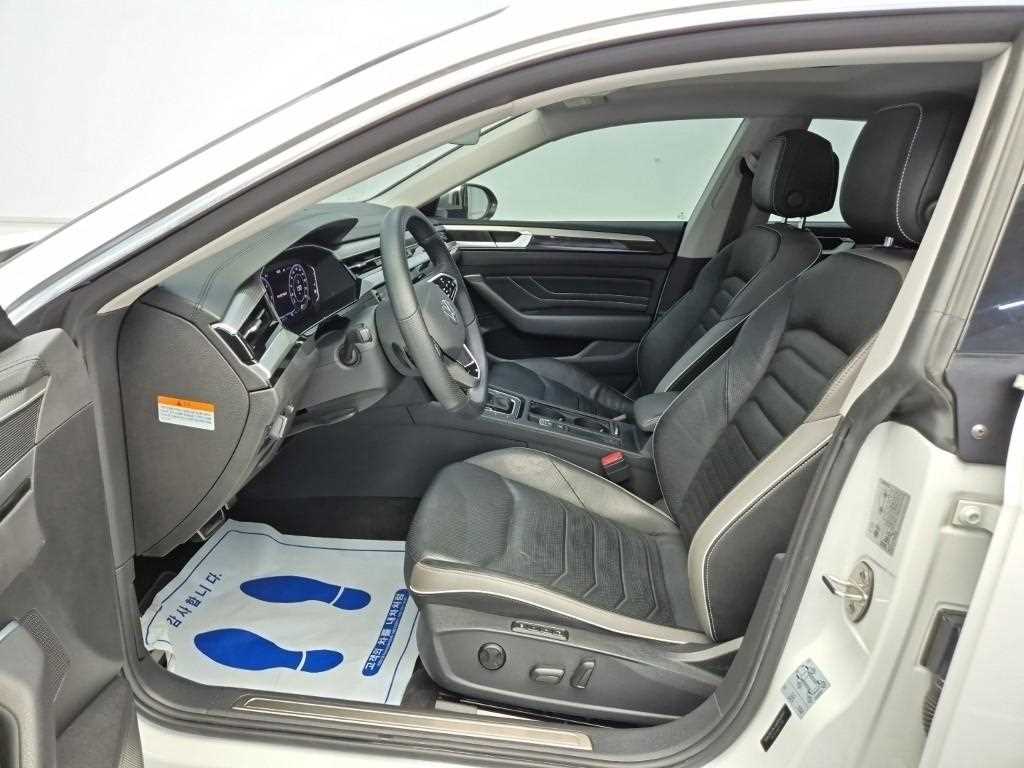 Volkswagen Arteon - Vista 11