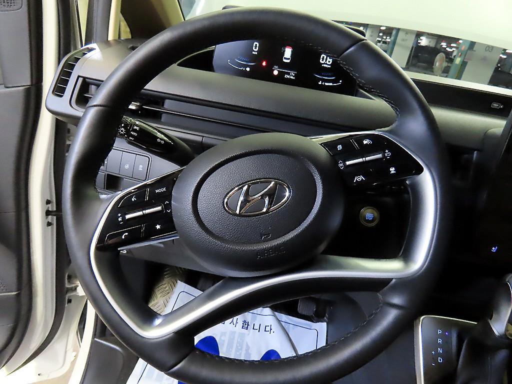HYUNDAI Staria - Vista 8