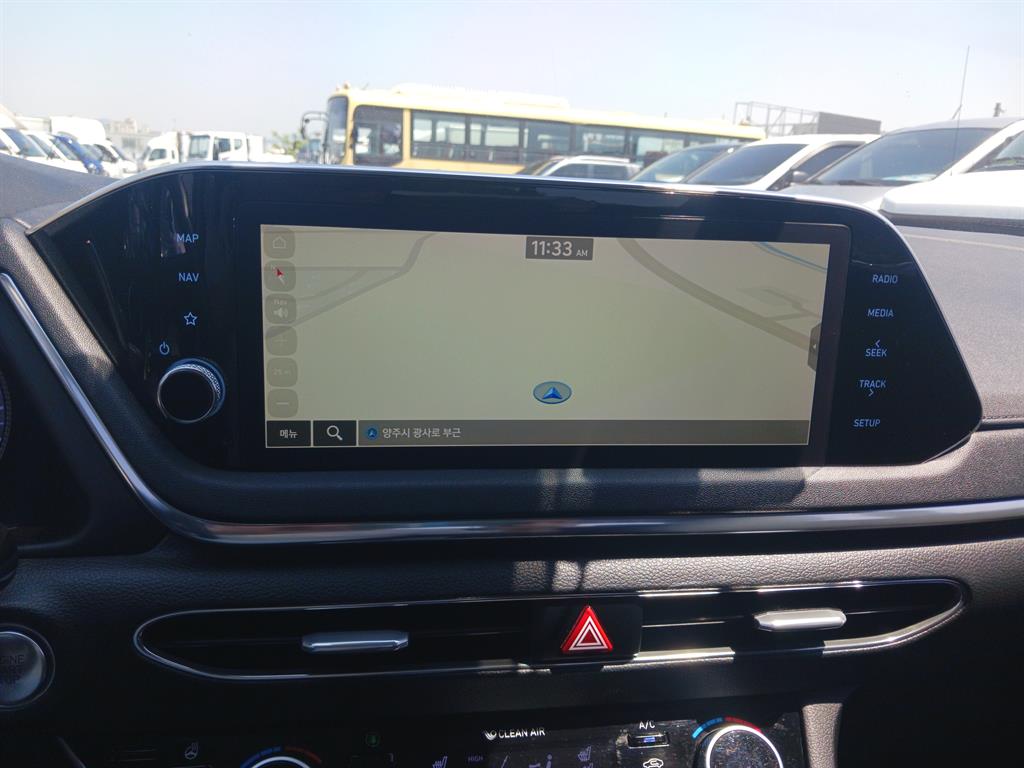 HYUNDAI Sonata - Vista 12