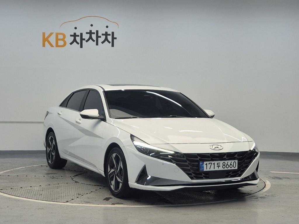HYUNDAI Avante - Vista 4