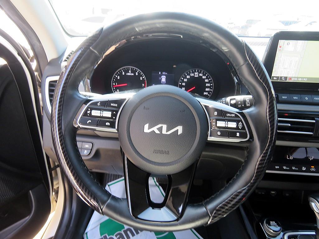 KIA Seltos - Vista 10