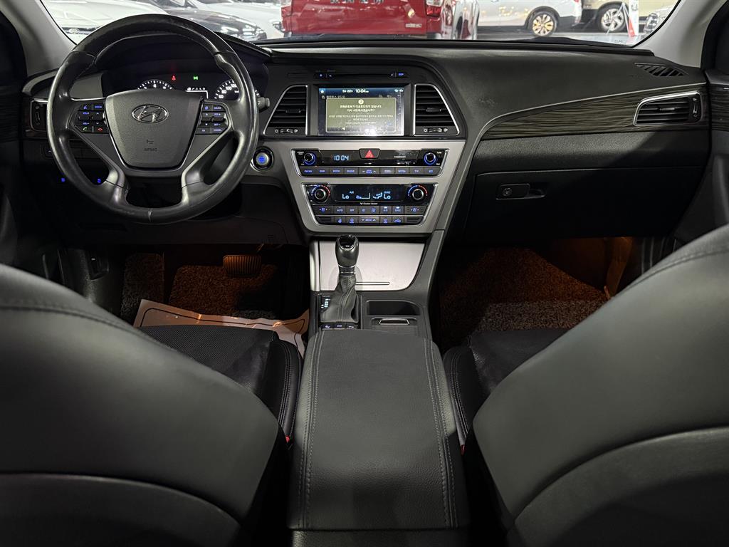 HYUNDAI Sonata - Vista 8