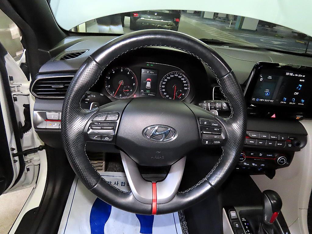 HYUNDAI Veloster - Vista 8